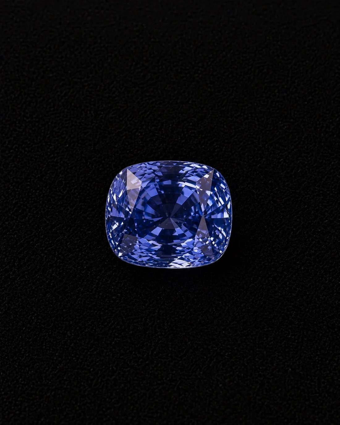 Loose cushion-cut cornflower blue Ceylon sapphire